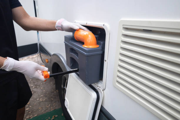Best Portable bathroom rental  in Monroe, MI